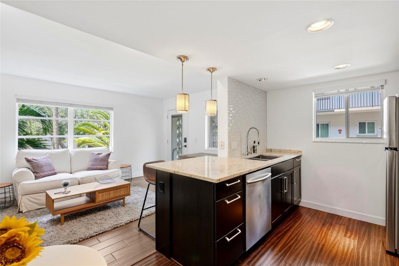 125 5th Avenue Ne, Unit 210, Saint Petersburg, FL 33701 Photo