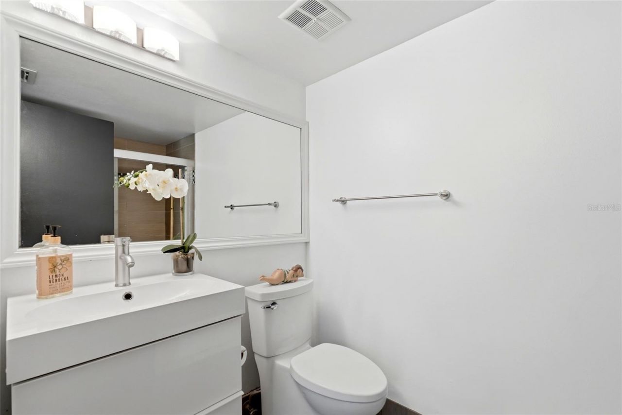 125 5th Avenue Ne, Unit 210, Saint Petersburg, FL 33701 Photo