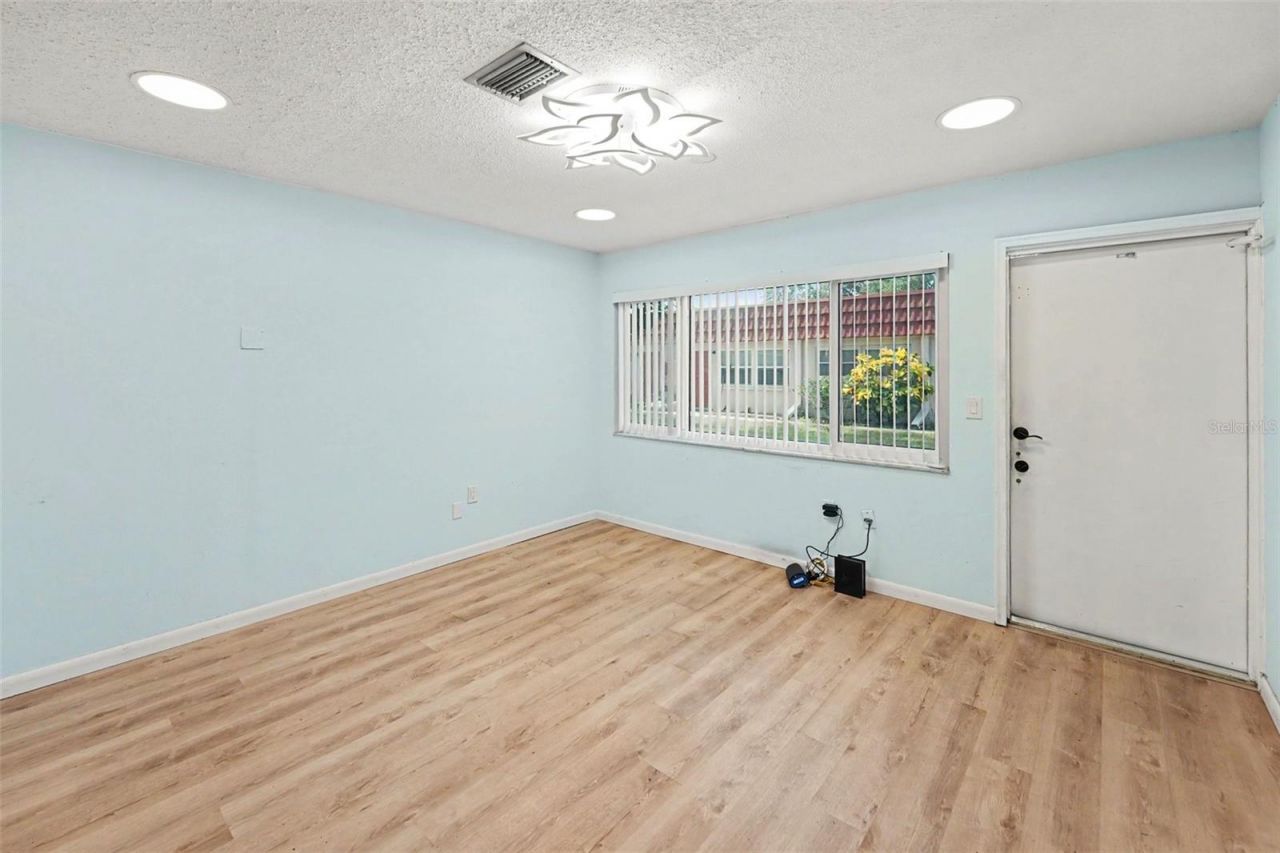 5870 38th Avenue N, Unit 43, Saint Petersburg, FL 33710 Photo