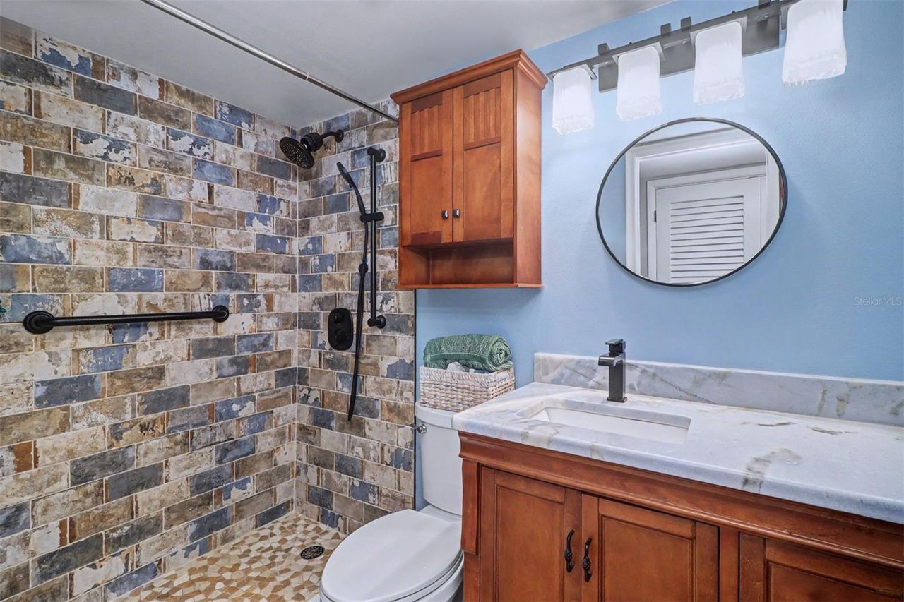 6145 Sun Boulevard, Unit 306, Saint Petersburg, FL 33715 Photo