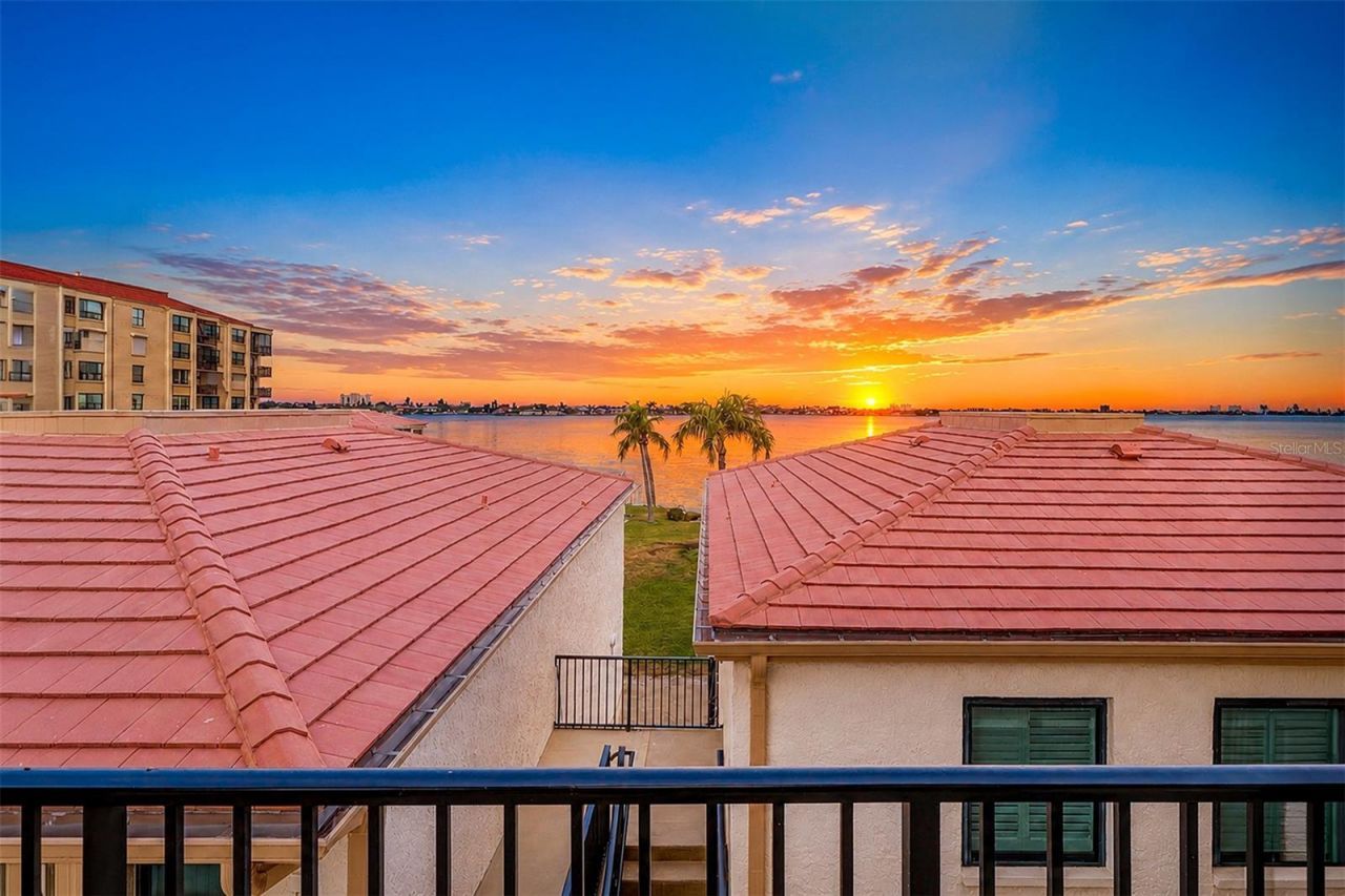 6145 Sun Boulevard, Unit 306, Saint Petersburg, FL 33715 Photo