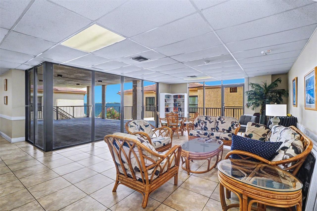 6145 Sun Boulevard, Unit 306, Saint Petersburg, FL 33715 Photo