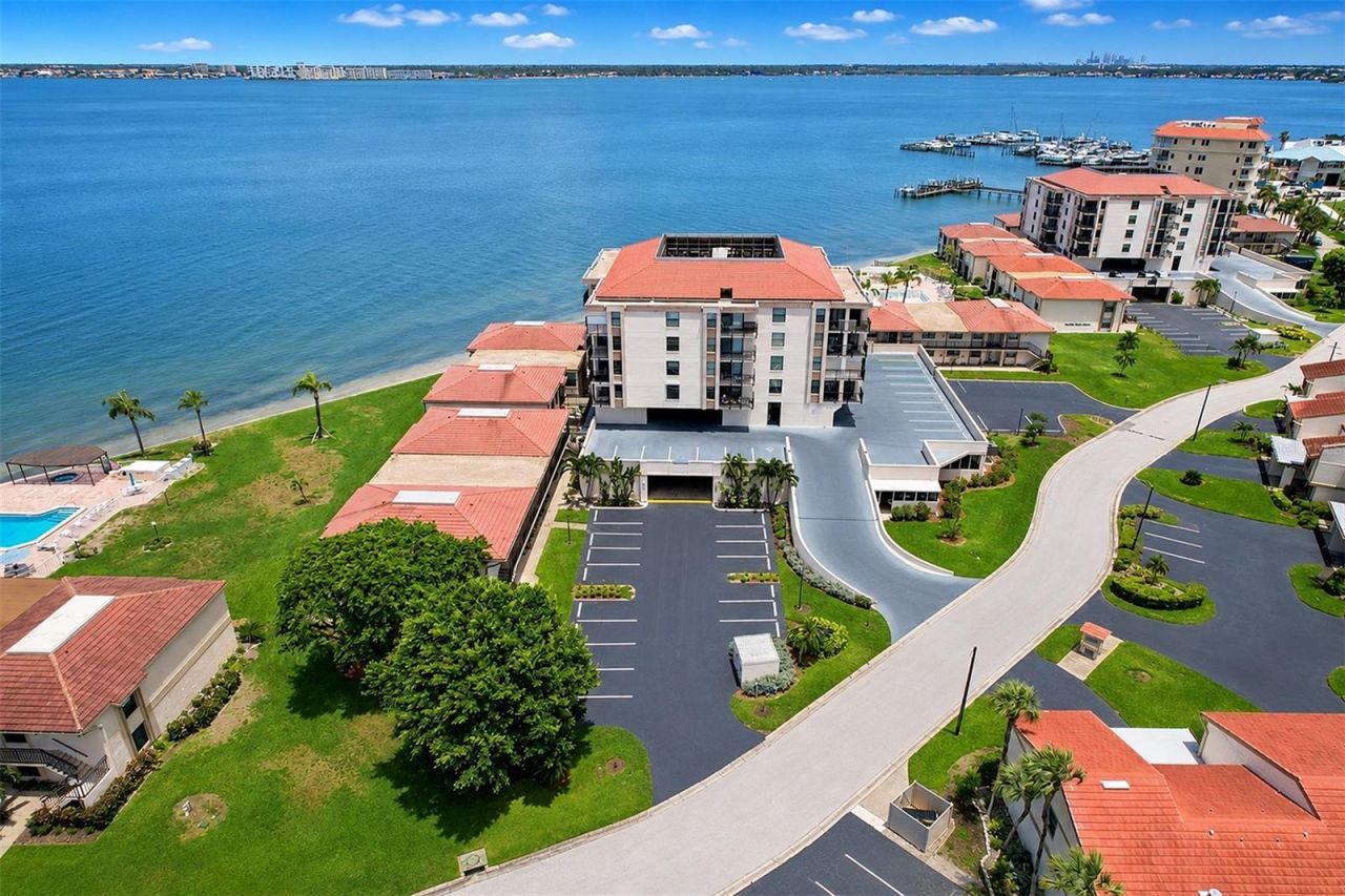 6145 Sun Boulevard, Unit 306, Saint Petersburg, FL 33715 Photo
