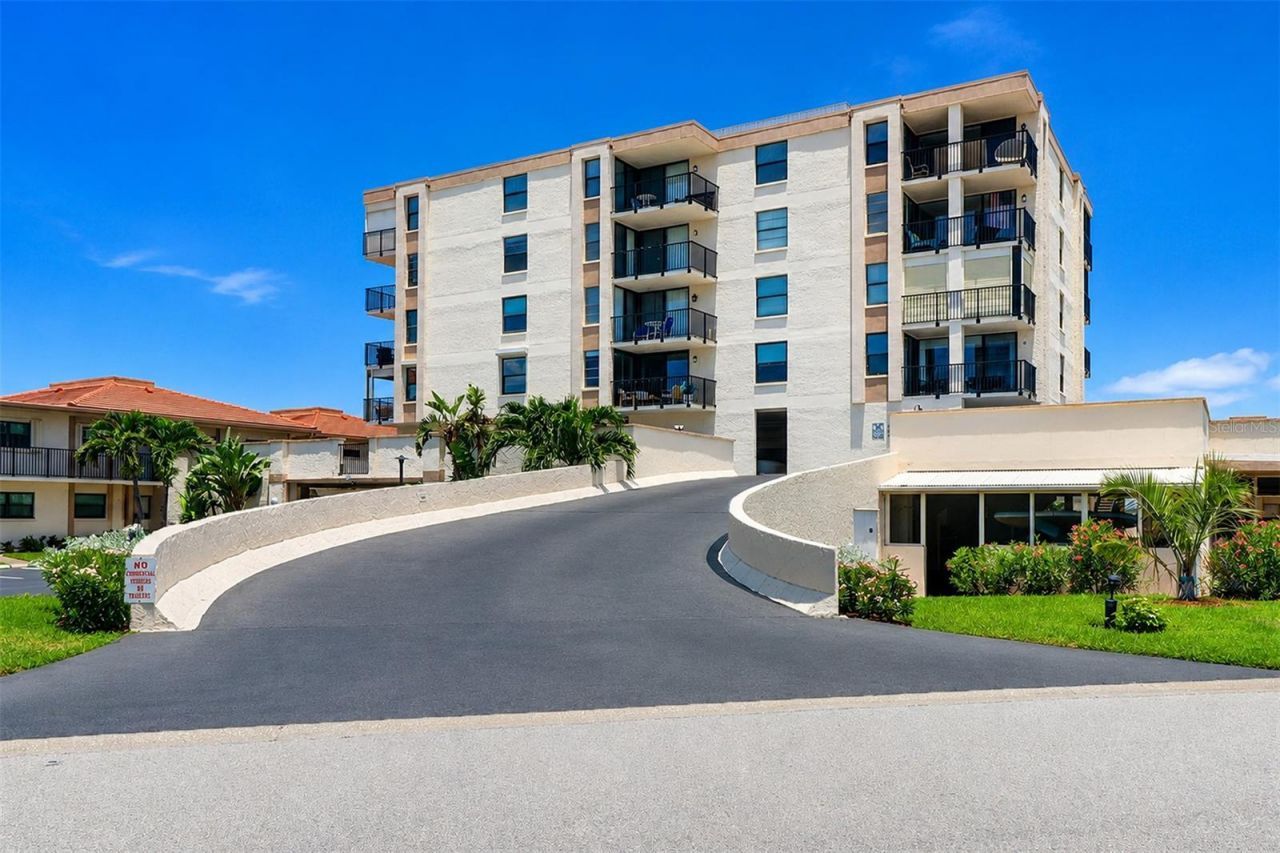 6145 Sun Boulevard, Unit 306, Saint Petersburg, FL 33715 Photo