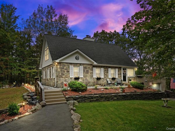 17 Nightingale Trail E, Wurtsboro, NY 12790
