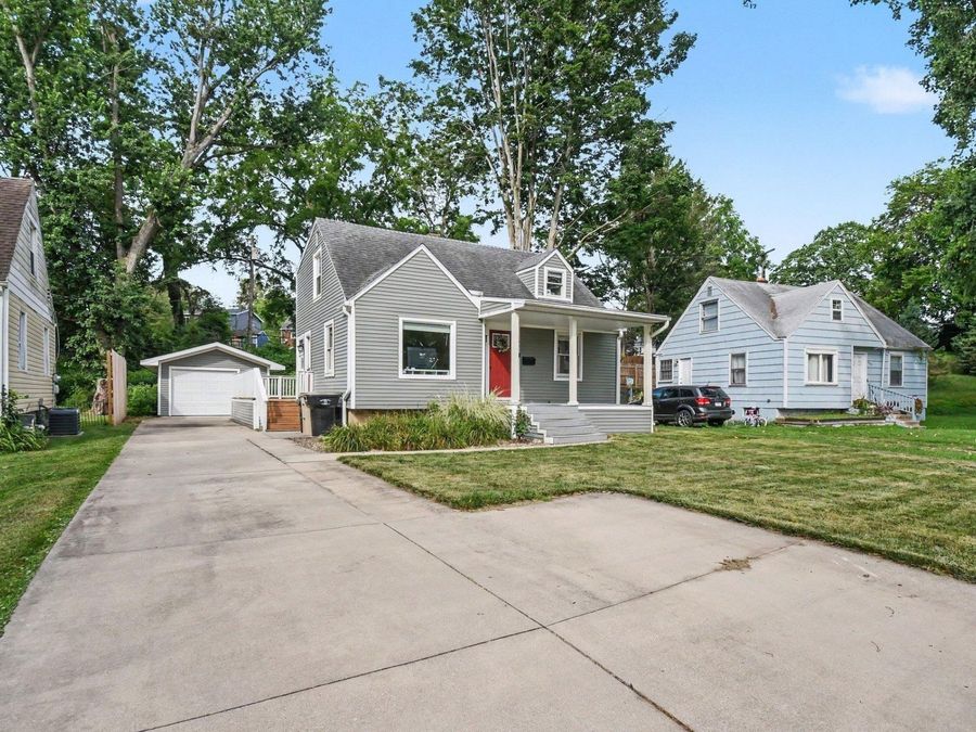 Property Image 4