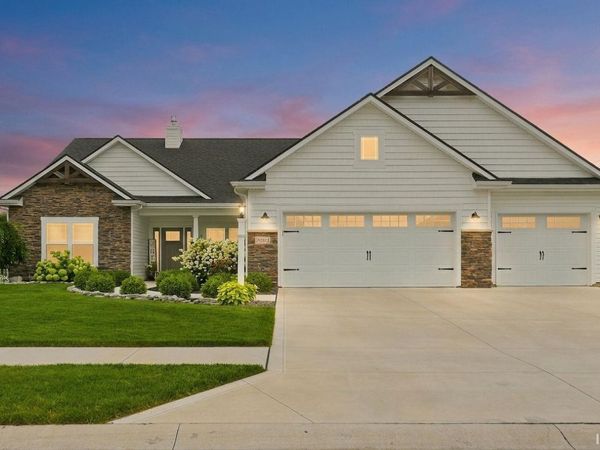 13693 Stone Table Boulevard, Fort Wayne, IN 46845
