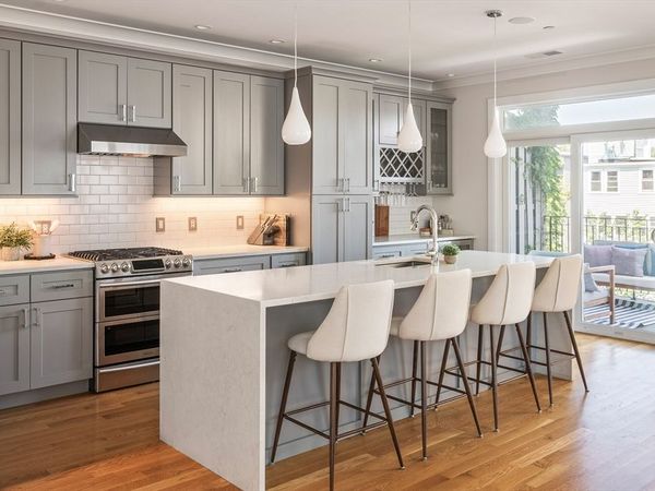 854 E Broadway St, Unit 3, Boston, MA 02127