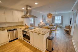 5804 Palmetto Drive photo 4