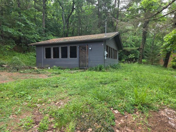 100 Sunset Drive , Senecaville, OH 43780