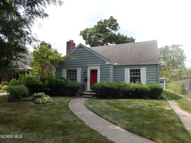 2325 Densmore Drive, Toledo, OH 43606