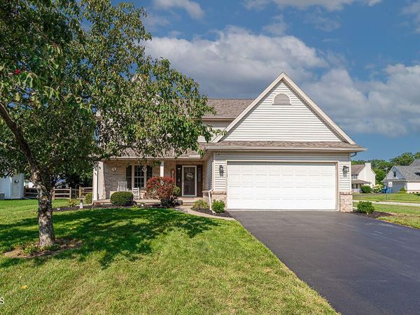 110 Hidden Meadow Drive, Holland, OH 43528