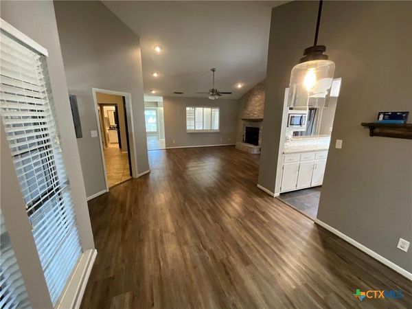 519 Rattan Drive , Victoria, TX 77901