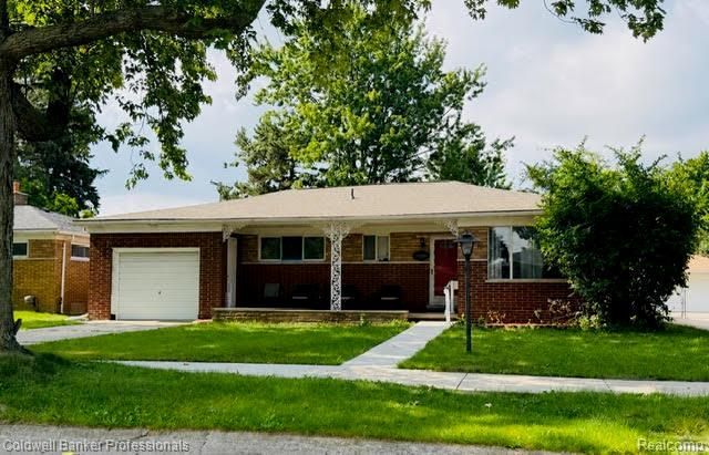 20000 Mauer Street , Saint Clair Shores, MI 48080 Main Photo