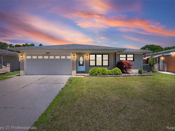 2527 Nadine Drive , Sterling Heights, MI 48310