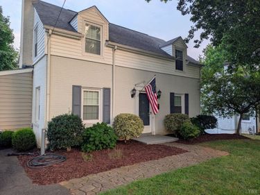 1011 Westview Drive, Lynchburg, VA 24502
