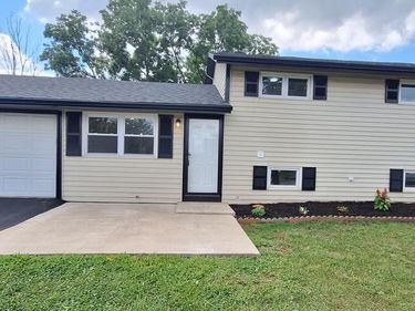 3140 LARK DRIVE, YORK, PA 17404