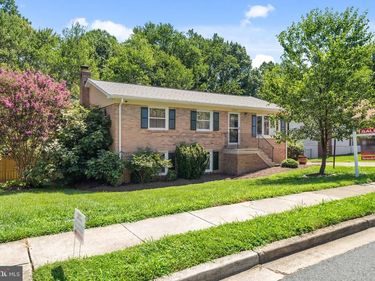13415 KINGSMAN ROAD , WOODBRIDGE, VA 22193