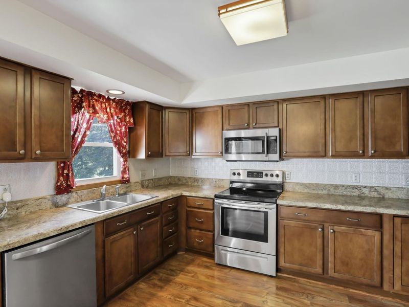 400 W Main Street, West Jefferson, OH 43162 Photo 18