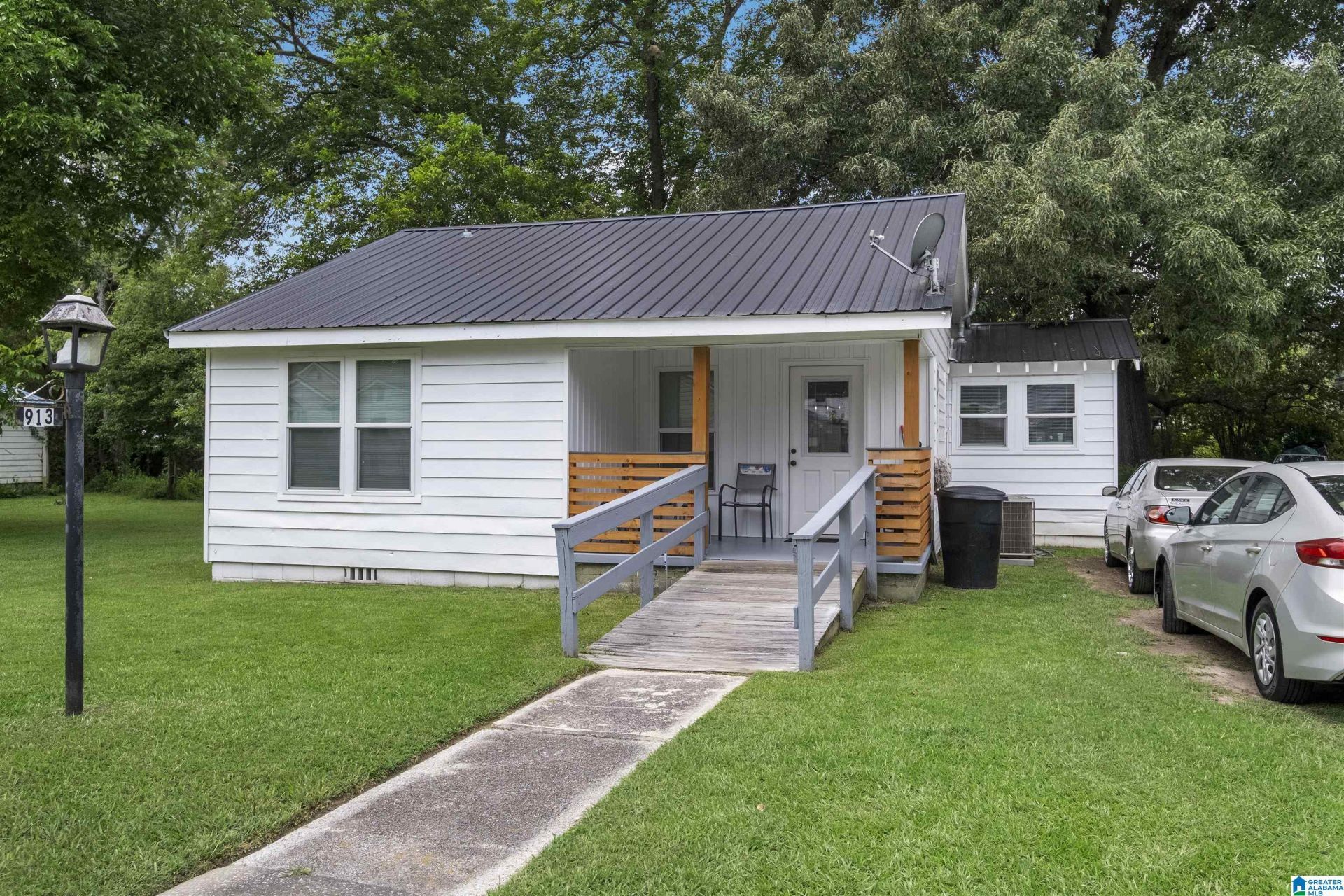 913 Virginia Avenue, Gadsden, AL 35903 Main Photo