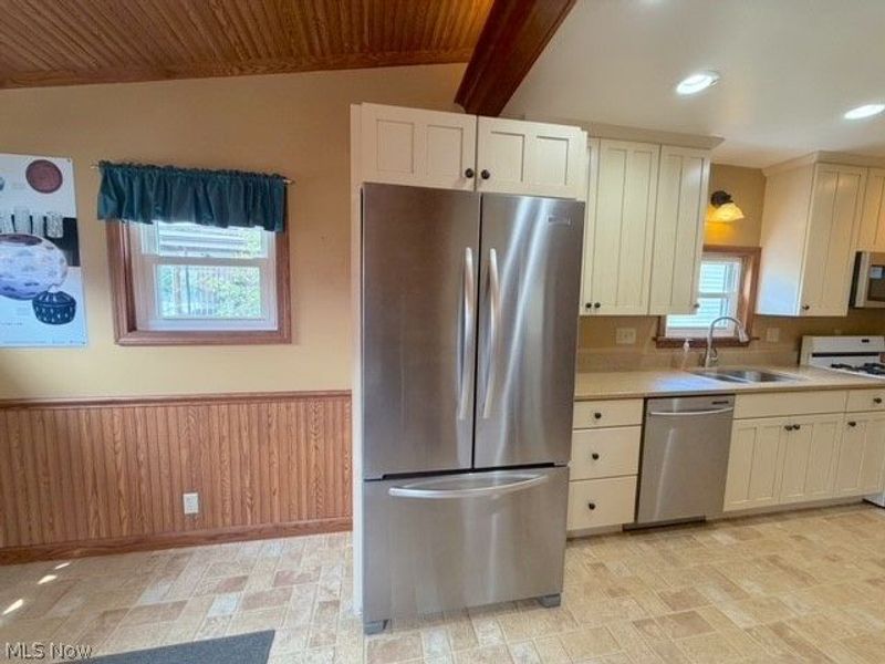 602 4th Street NW, New Philadelphia, OH 44663 Photo 8