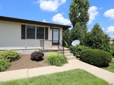 1269 Somerset Drive, Unit B, Salem, OH 44460