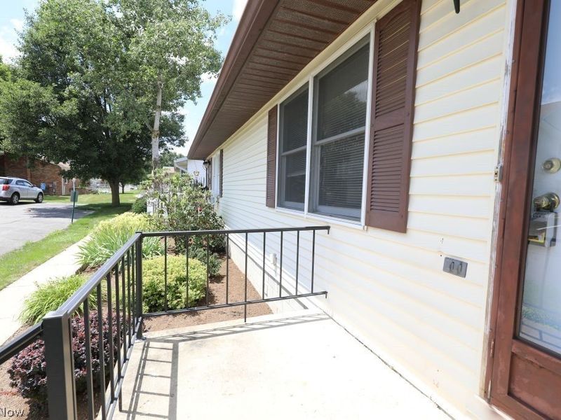 1269 Somerset Drive , Unit B, Salem, OH 44460 Photo 2