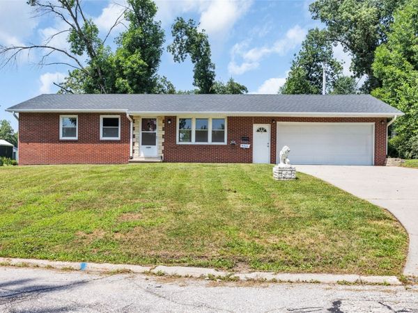 1449 25th Street SE, Cedar Rapids, IA 52403