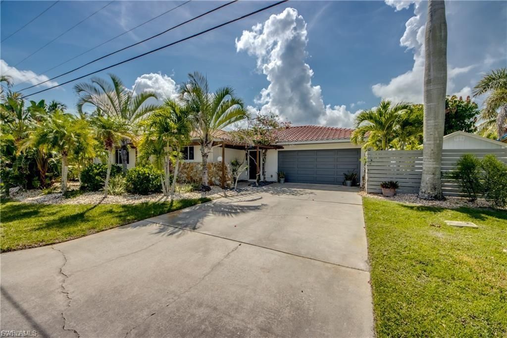 2701 Bruce St , Matlacha, FL 33993 Photo