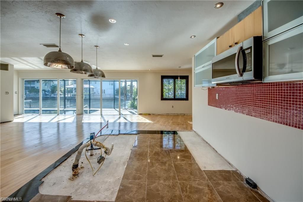 2701 Bruce St , Matlacha, FL 33993 Photo