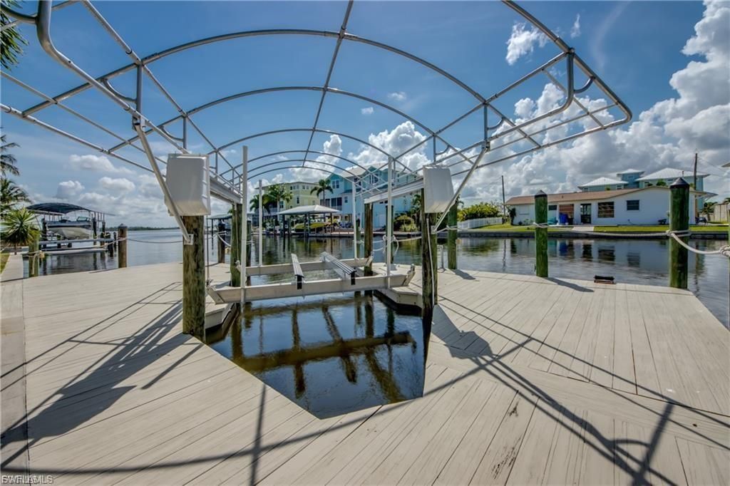 2701 Bruce St , Matlacha, FL 33993 Photo