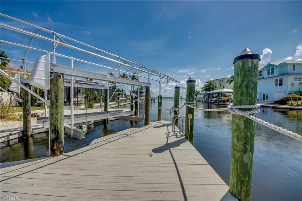 2701 Bruce St , Matlacha, FL 33993 Photo