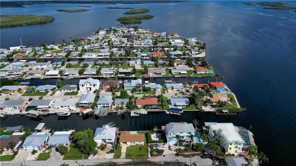 2701 Bruce St , Matlacha, FL 33993 Photo