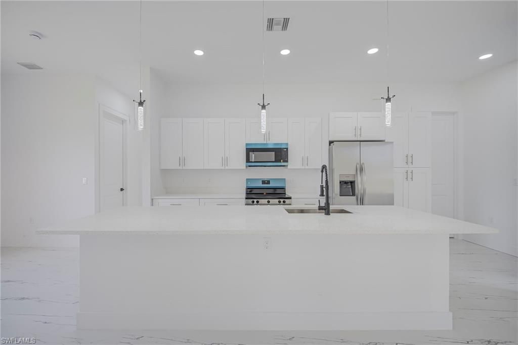 470 Laconic Ave , Lehigh Acres, FL 33974 Photo