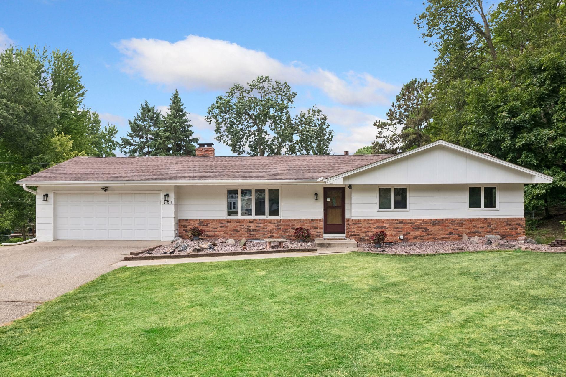 401 Mission Road W, Bloomington, MN 55420