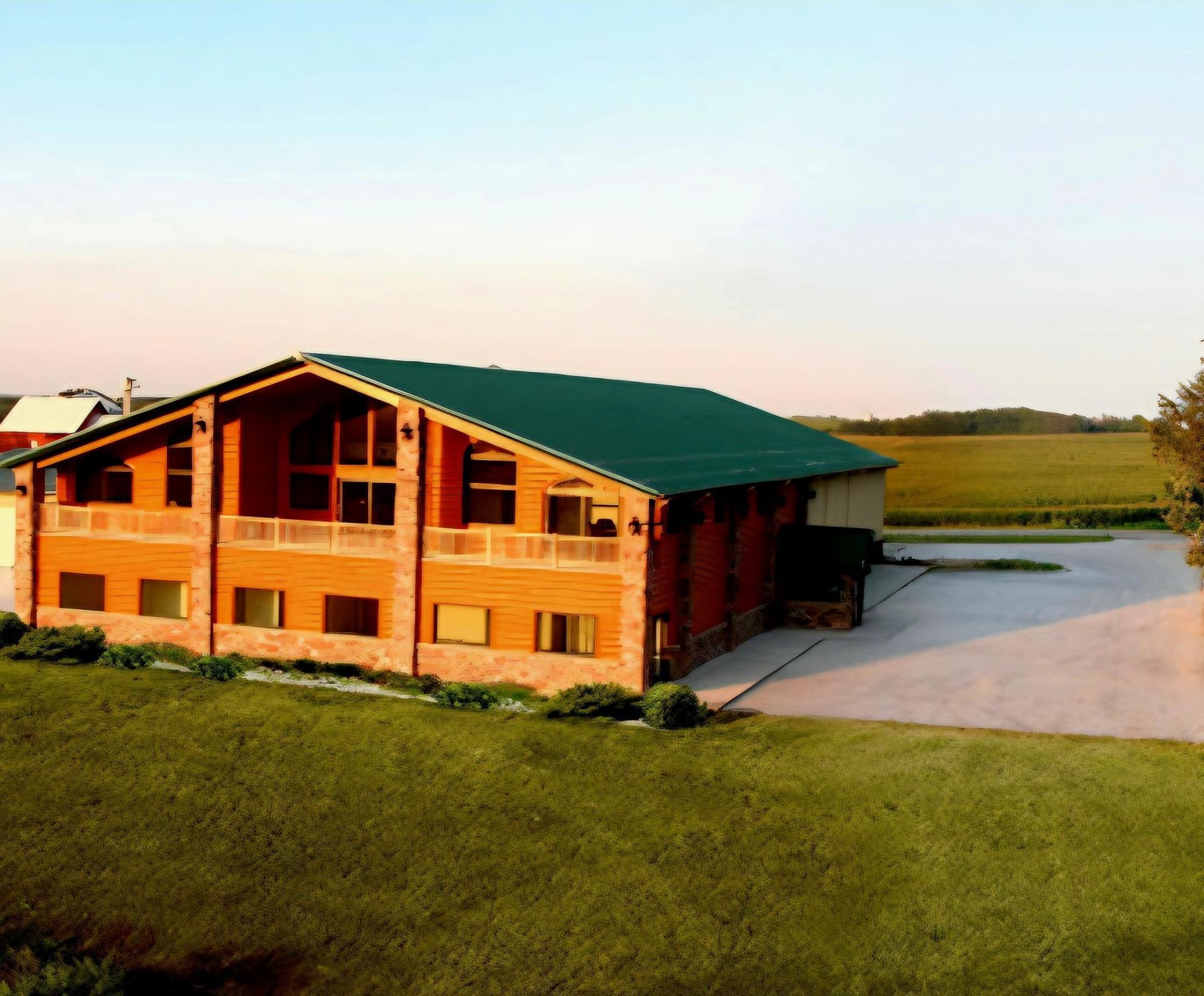 23671 County Road 37 , Saint Charles, MN 55972