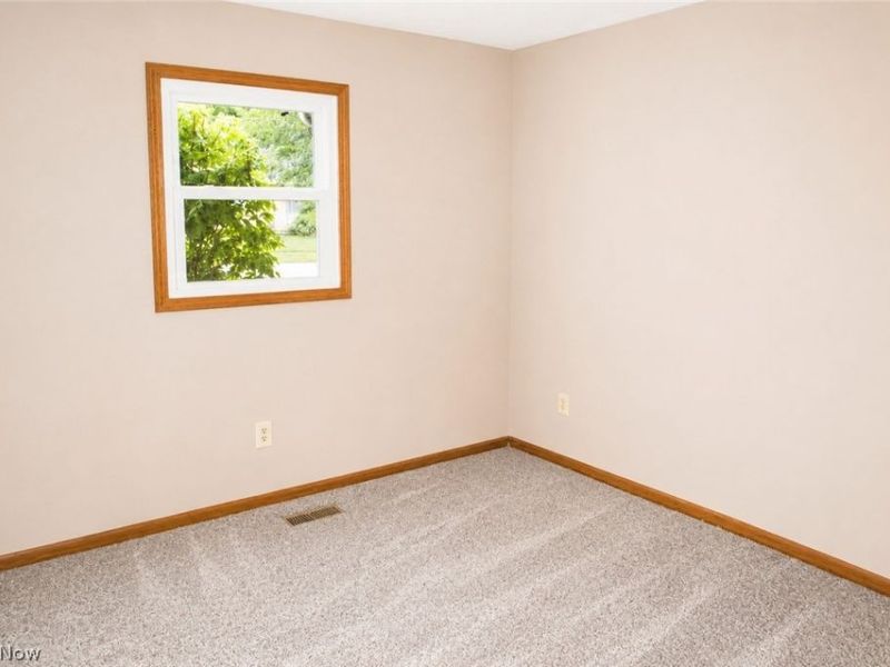 737 Grantwood Avenue, Sheffield Lake, OH 44054 Photo 21