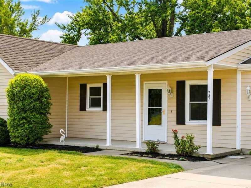 737 Grantwood Avenue, Sheffield Lake, OH 44054 Photo 5