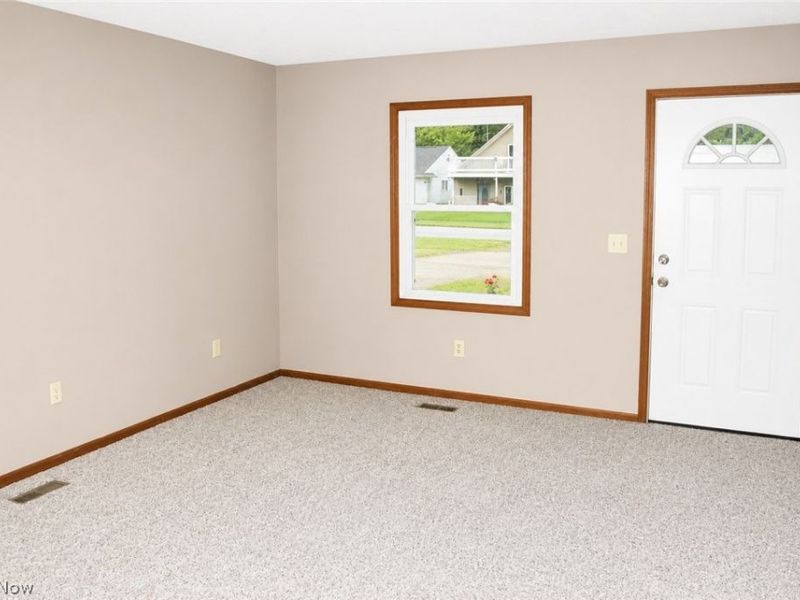 737 Grantwood Avenue, Sheffield Lake, OH 44054 Photo 8