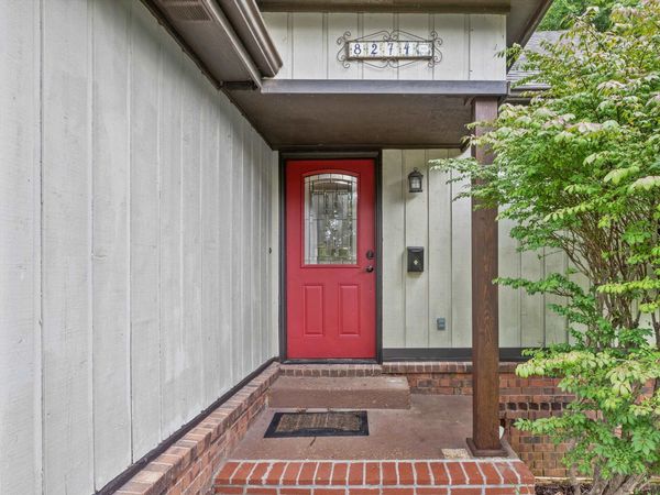 8274 CHIPPINGHAM DR, Memphis, TN 38016