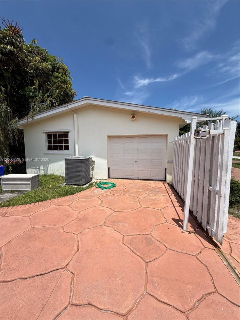 6305 Marlin Dr , Coral Gables, FL 33158 Photo