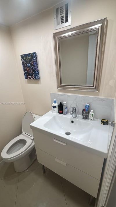 851 Three Islands Blvd, Unit 108, Hallandale Beach, FL 33009 Photo
