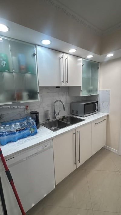 851 Three Islands Blvd, Unit 108, Hallandale Beach, FL 33009 Photo