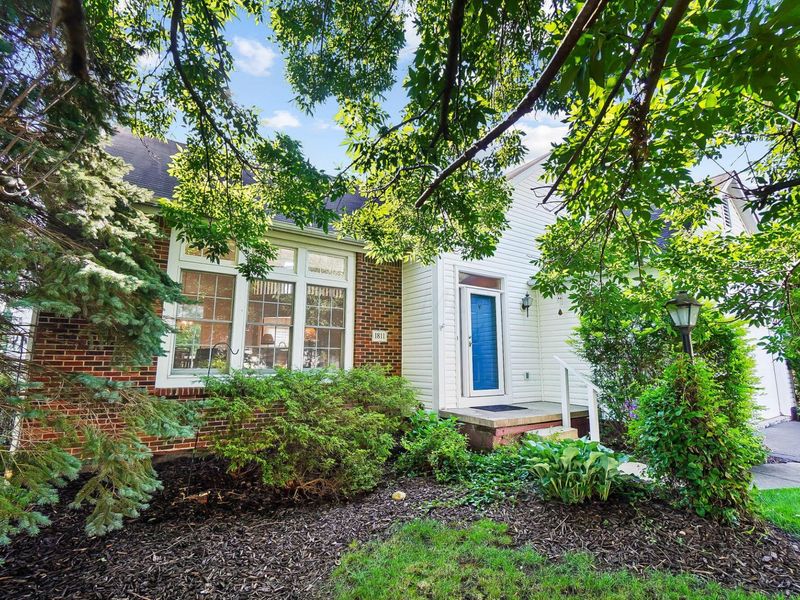 1811 Deer Crossing Drive, Marysville, OH 43040 Photo 3