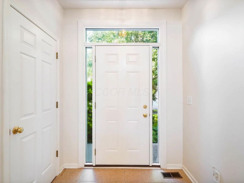 1811 Deer Crossing Drive, Marysville, OH 43040 Photo 5