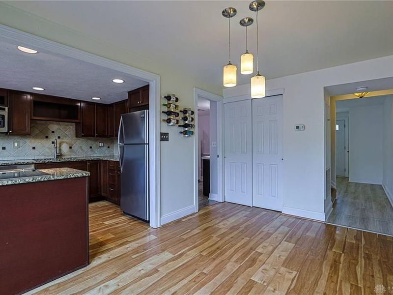 1438 Crown Point Court, Beavercreek, OH 45434 Photo 11