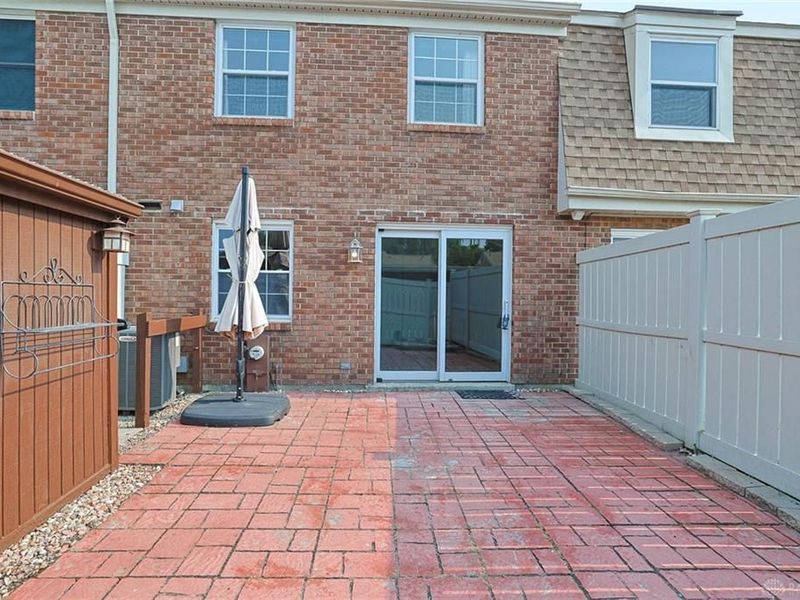 1438 Crown Point Court, Beavercreek, OH 45434 Photo 7