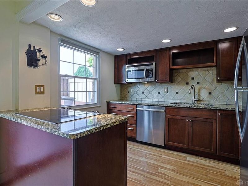 1438 Crown Point Court, Beavercreek, OH 45434 Photo 8