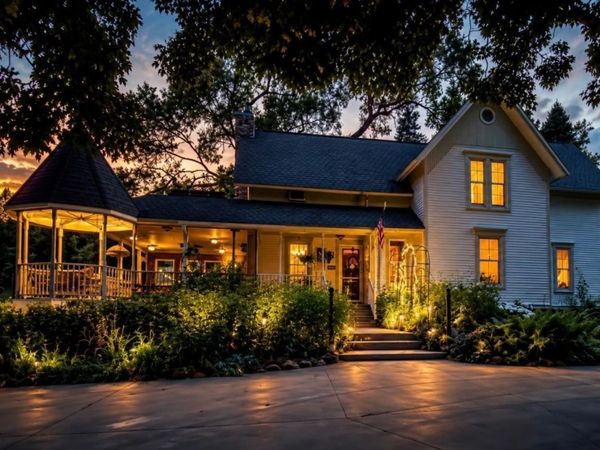 1056 Smith Road, Traverse City, MI 49696