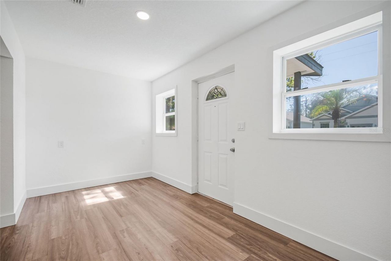 842 Dennis Avenue, Orlando, FL 32807 Photo